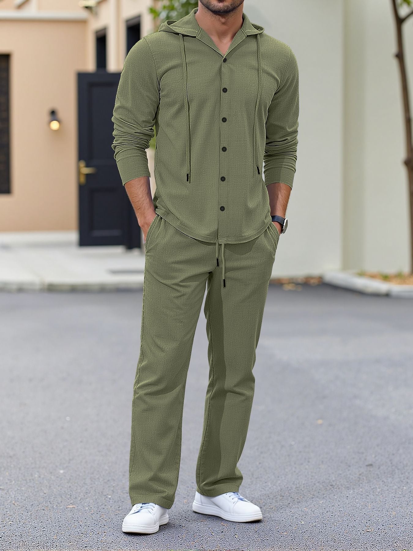 Herren lässiges Kapuzenshirt mit praktischen Taschen und Jogginghose R&B