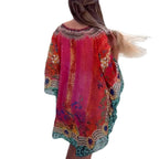 Damen nan kurzes Tunika-Kaftan mit verziertem V-Ausschnitt und floral-animalischer Bordüre R&B