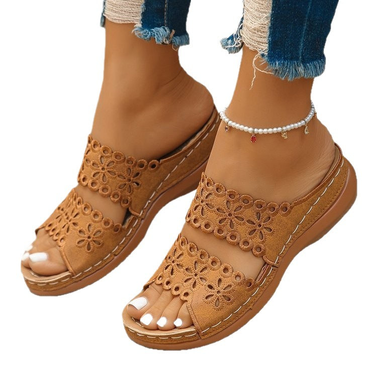Damen elegante und luftige Sandalen mit floralem Riemendesign R&B