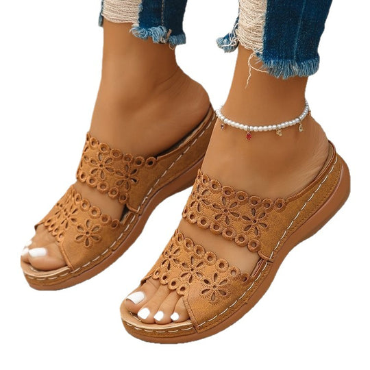 Damen elegante und luftige Sandalen mit floralem Riemendesign R&B