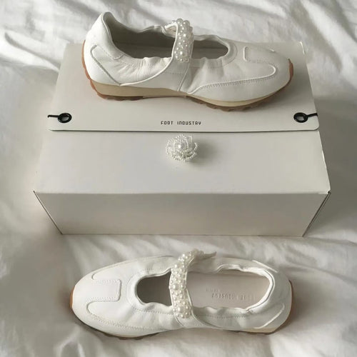 Damen Sneakers mit elegantem Perlenakzent und modischem Design R&B