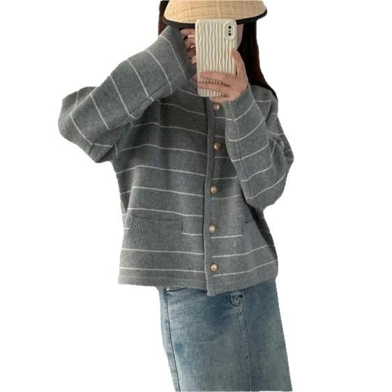 Damen gemütlicher Cardigan mit feinen Streifen und praktischen Taschen R&B