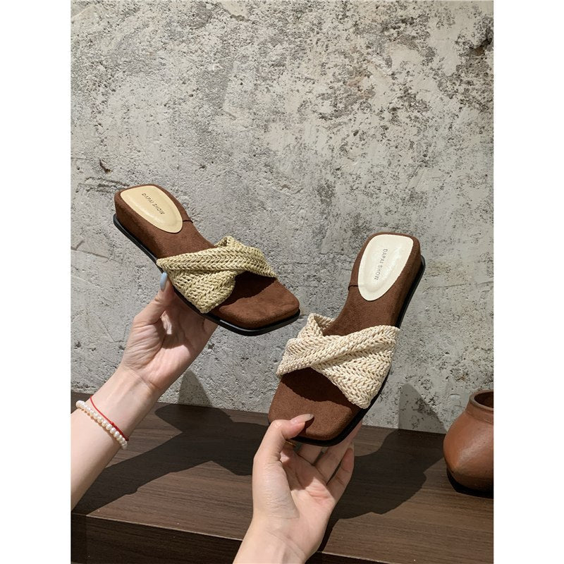 Damen entspannte Mules mit geflochtenem Riemendesign R&B