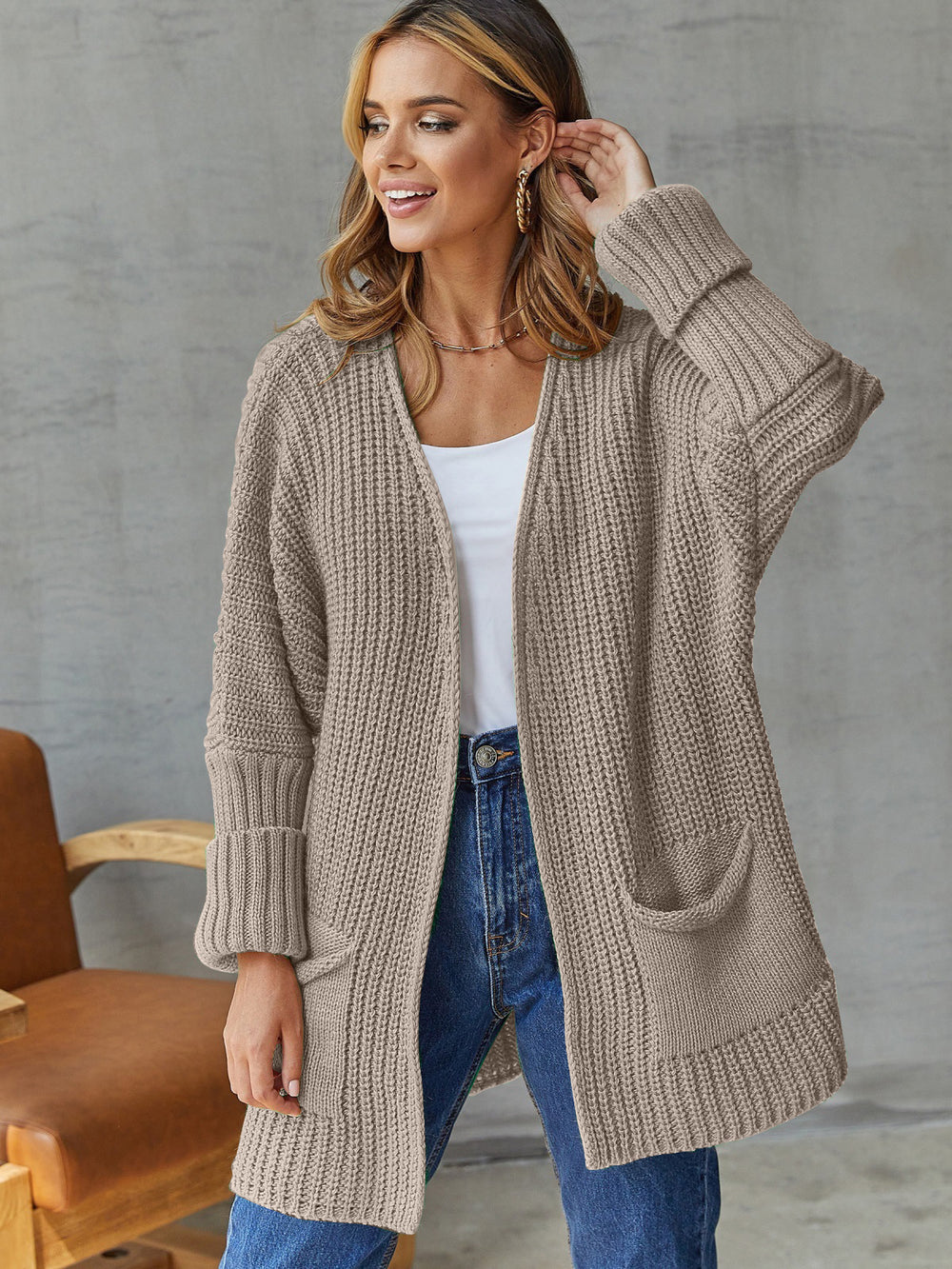 Damen Lange Strickjacke mit lockerer Passform und praktischen Taschen R&B