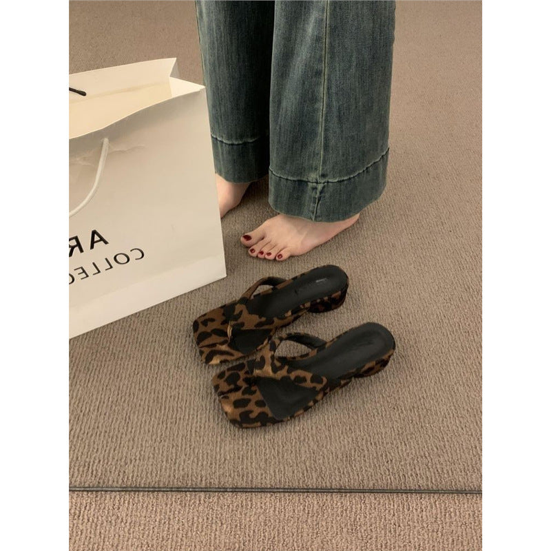 Damen elegante flache Sandalen mit kreativen Leopardenmuster R&B