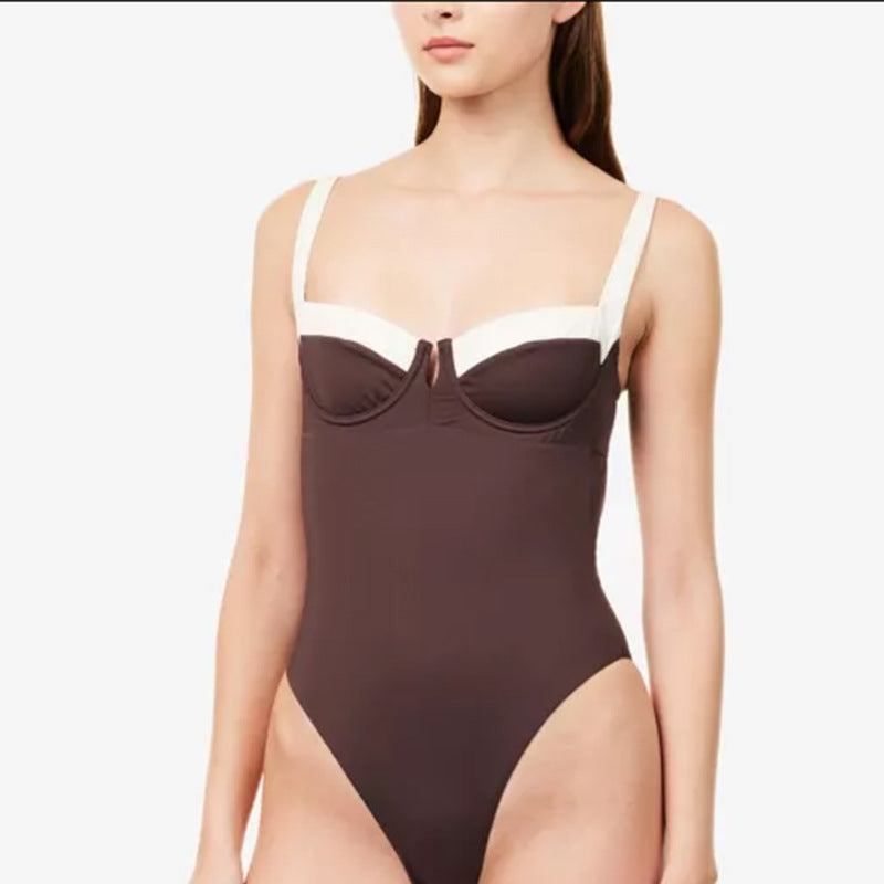 Damen Badeanzug mit eleganten Unterbrustnähten R&B