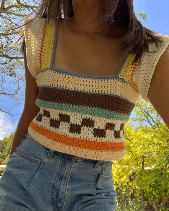 Damen gehäkeltes Crop-Top mit buntem Streifenmuster und Quadrat-Ausschnitt R&B