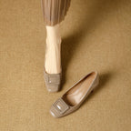 Damen Komfortable Pumps mit stylischem quadratischem Schmuckelement