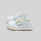Damen Sneakers mit innovativem Knopfvorschluss und atmungsaktiven Eigenschaften