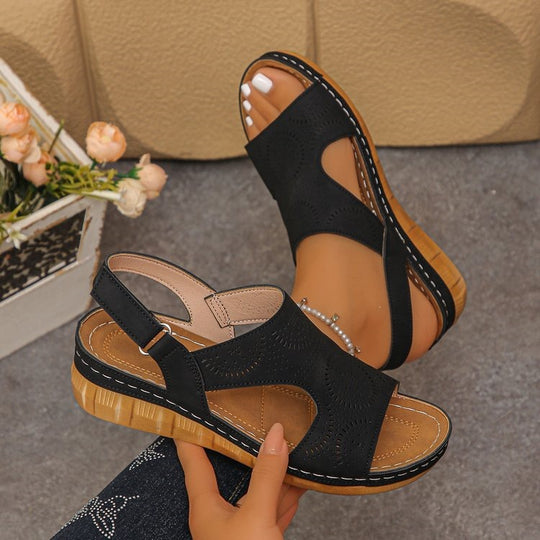Damen Wedge-Sandalen mit komfortablem Fußbett und atmungsaktiven Ausschnitten R&B
