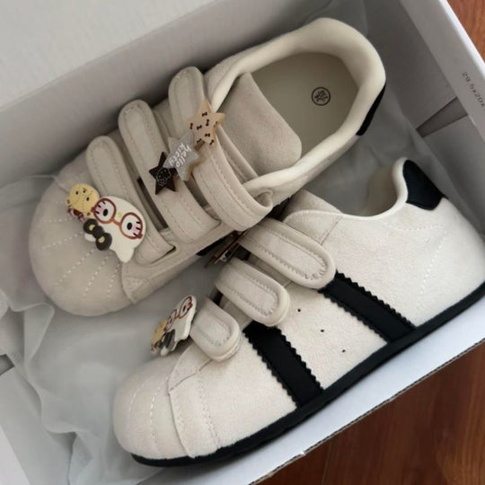 Damen Sneaker mit verstellbarem Klettverschluss und verspielten Applikationen R&B