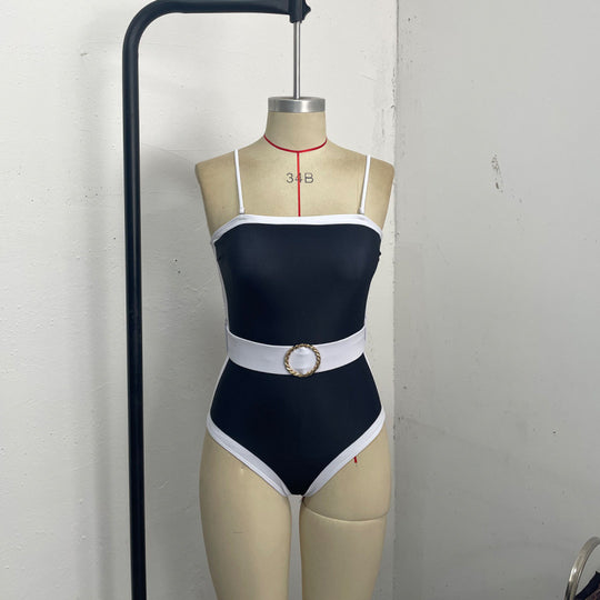 Damen Einteiler Badeanzug mit transparentem Strandüberwurf und modischem Gürtel R&B