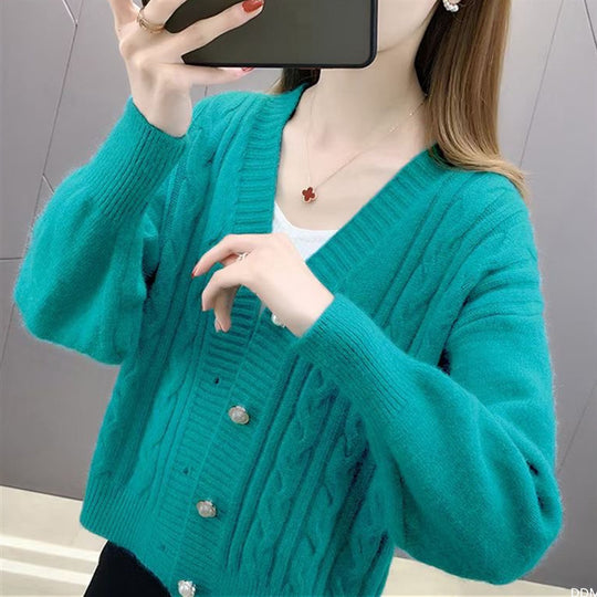 Damen Strickjacke mit elegantem Zopfmuster und hochwertigen Knopfdetails R&B