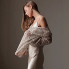 Damen Glitzernde Netzbluse mit asymmetrischem Halsausschnitt und langen Ärmeln R&B