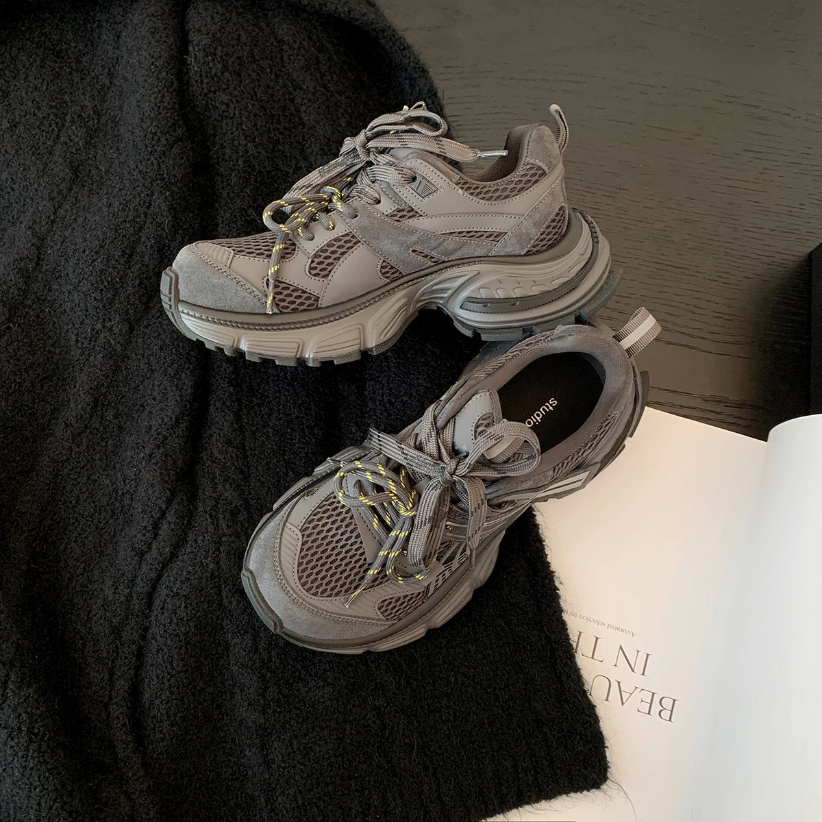 Damen Lauf- und Freizeitschuhe mit rutschfester Sohle und atmungsaktivem Obermaterial R&B