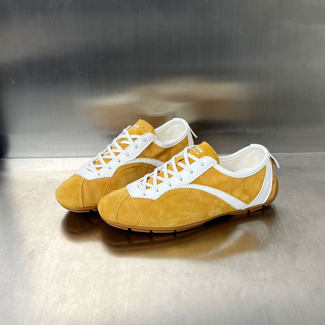Damen Sportliche Sneakers aus hochwertigem Wildleder mit innovativer Sohlenkonstruktion R&B