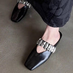 Damen Stiefelette mit glamourös dekoriertem Riemen
