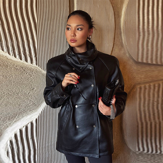 Damen Modische Kunstlederjacke mit hohen Kragen und praktischen Taschen R&B