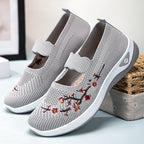 Damen Sportliche Slip-On Sneakers mit floralem Stickdesign
