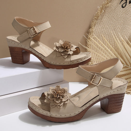 Damen modische Sandaletten mit Blumenapplikation R&B