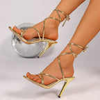 Damen Hochhackige Riemchen-Sandalen mit elegantem Metallic-Design und flexiblem Knöchelriemen R&B