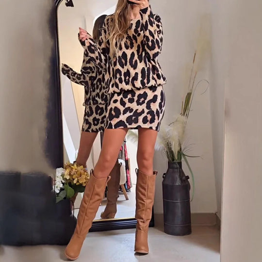 Damen nan kuscheliger Strickzweiteiler mit lockerem Rundhalspullover und taillenhohem Minirock im Animalmuster R&B