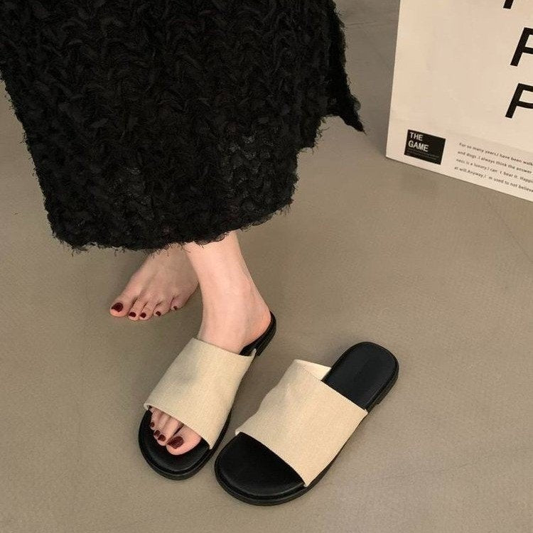 Damen modische Riemchen-Pantoletten mit breitem Fußbett
