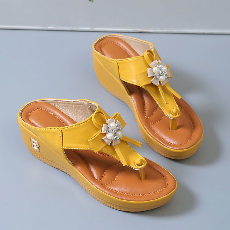 Damen Plateau-Sandalen mit dekorativem Blumendesign und komfortablem Fußbett R&B