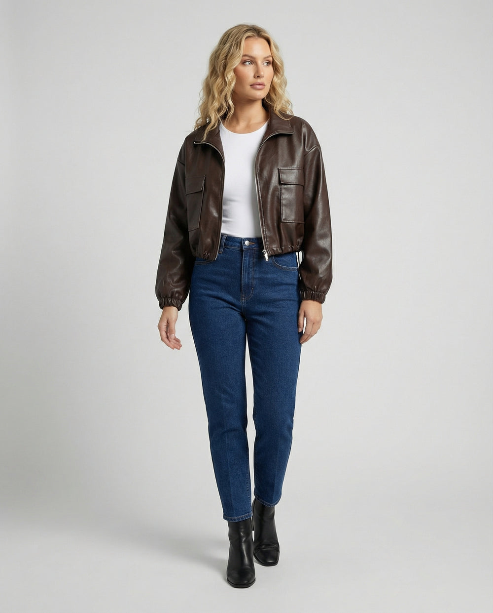Damen kurz geschnittene Hemdjacke mit Kapuze, großen Pattentaschen und Kordelzugsaum R&B