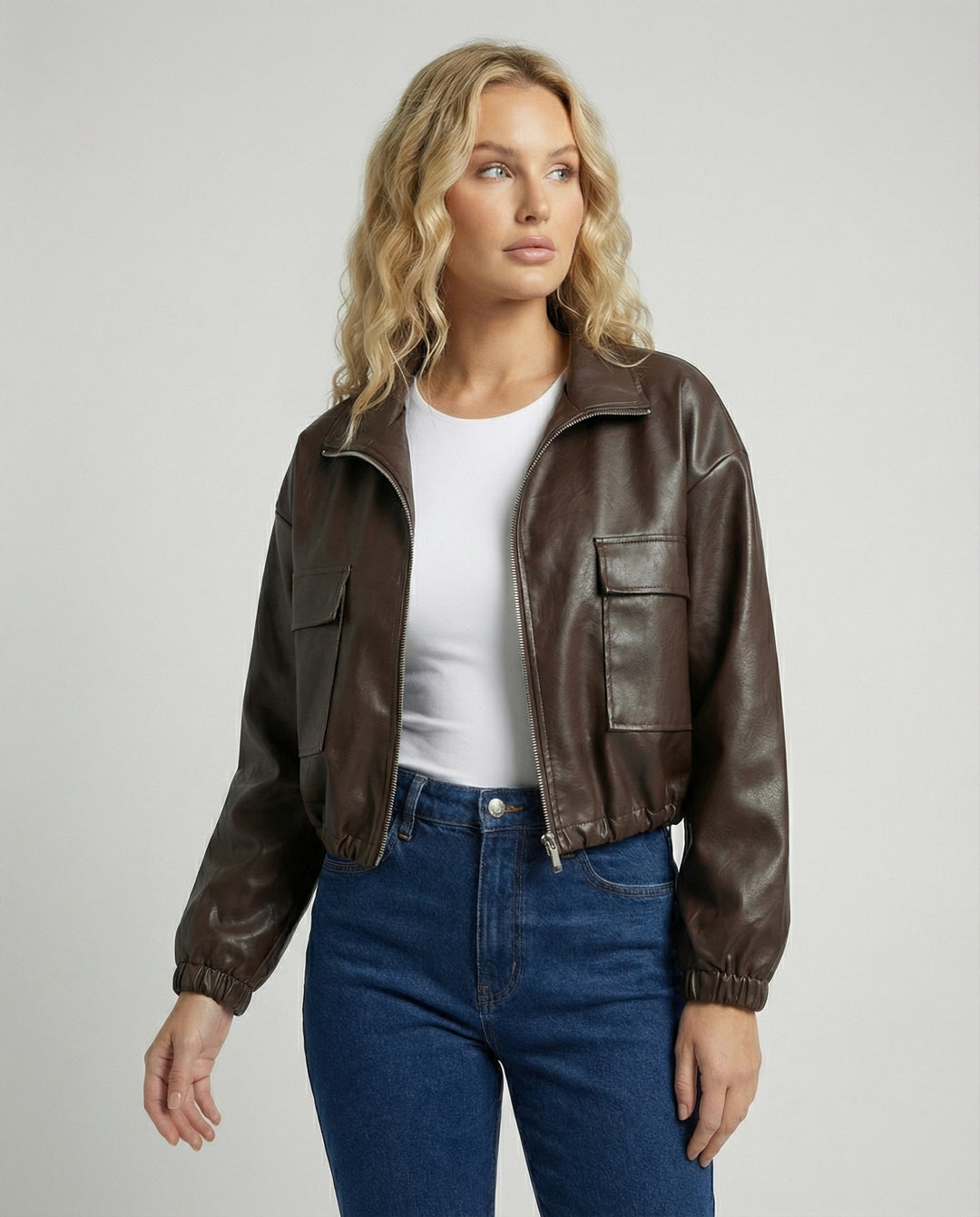 Damen kurz geschnittene Hemdjacke mit Kapuze, großen Pattentaschen und Kordelzugsaum R&B