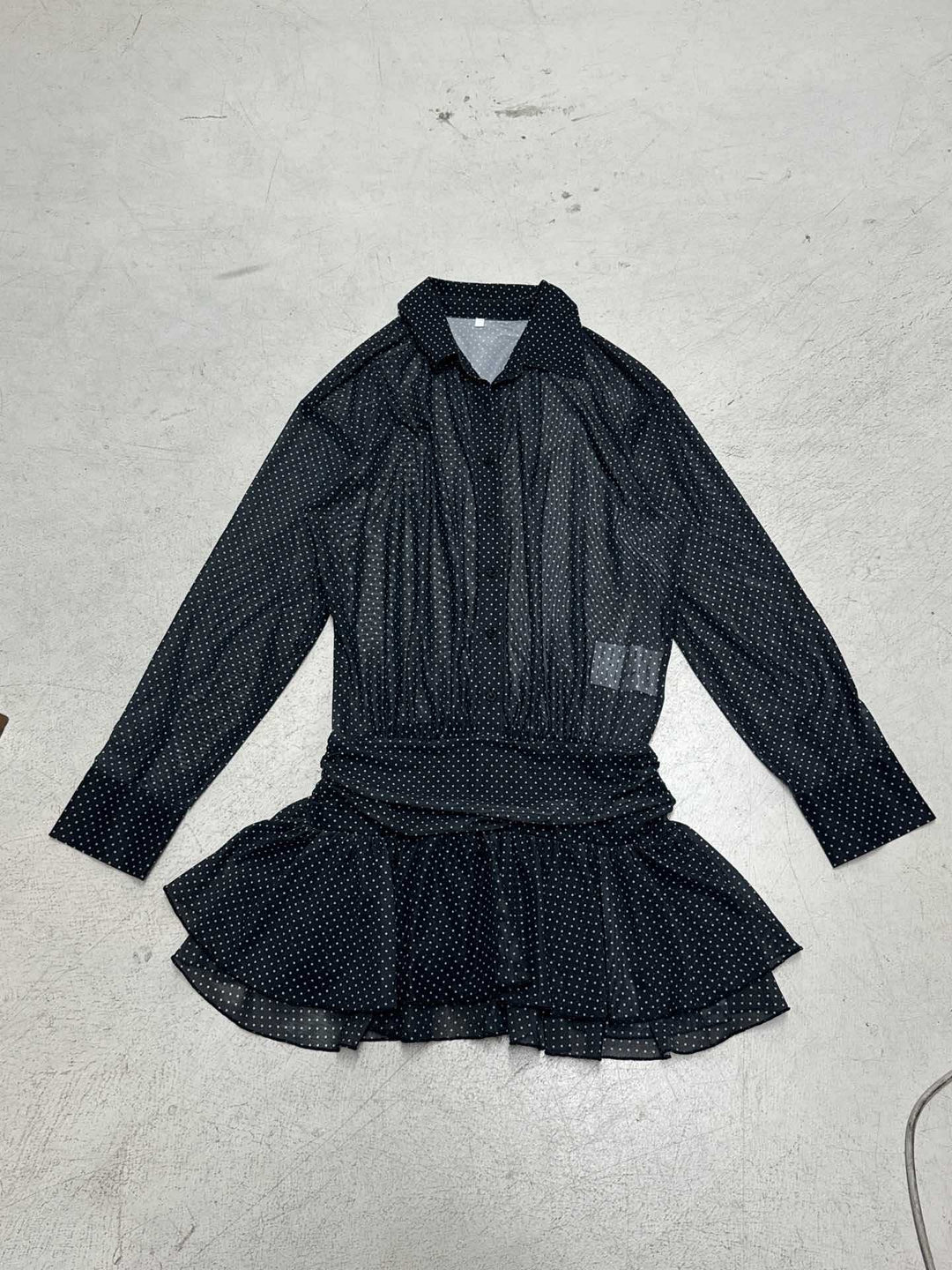 Damen Polka-Dot Kleid mit voluminösen Rüschendetails und transparenten Ärmeln R&B