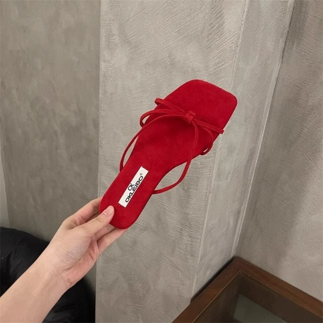 Damen Elegante und modische Slipper mit zarten Riemchen R&B