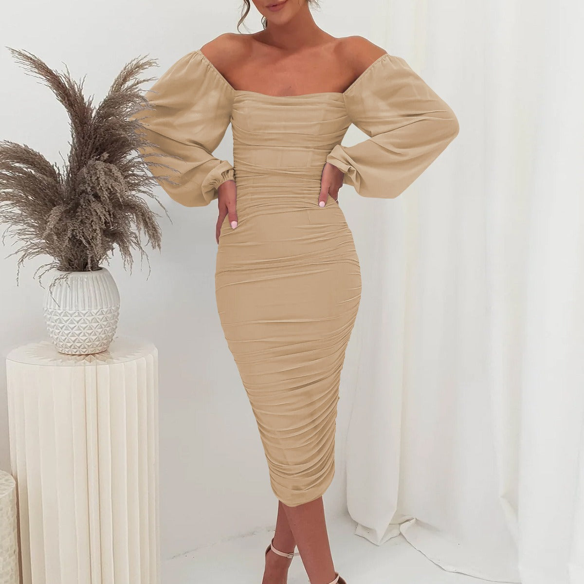 Damen Figuroptimiertes Kleid mit Puffärmeln und Raffungen R&B