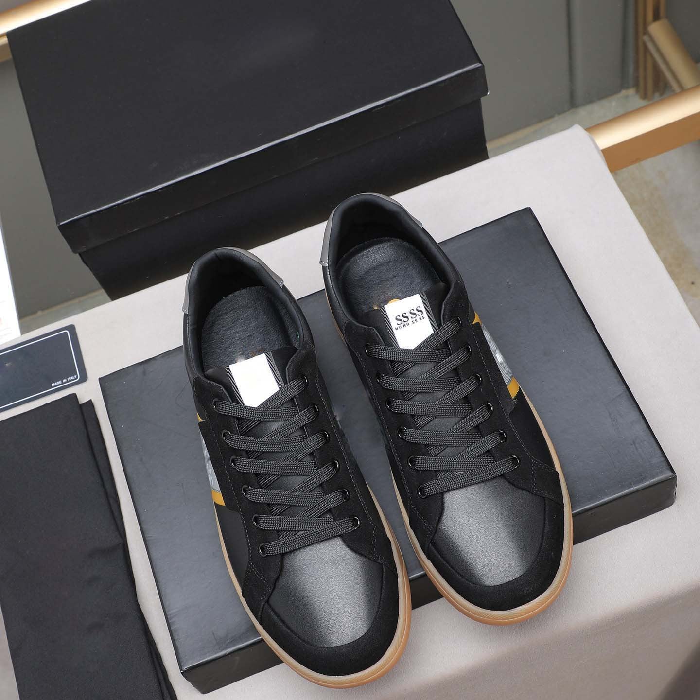 Damen Sportschuhe mit strapazierfähiger Gummisohle und atmungsaktiven Einsätzen R&B