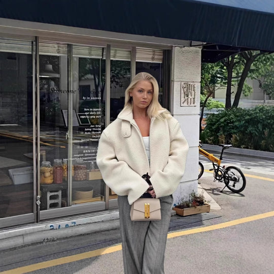 Damen kuschelige und stylische Kurzjacke R&B