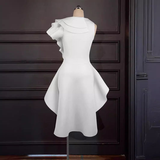 Damen Kleid mit asymmetrischem Rüschendesign R&B