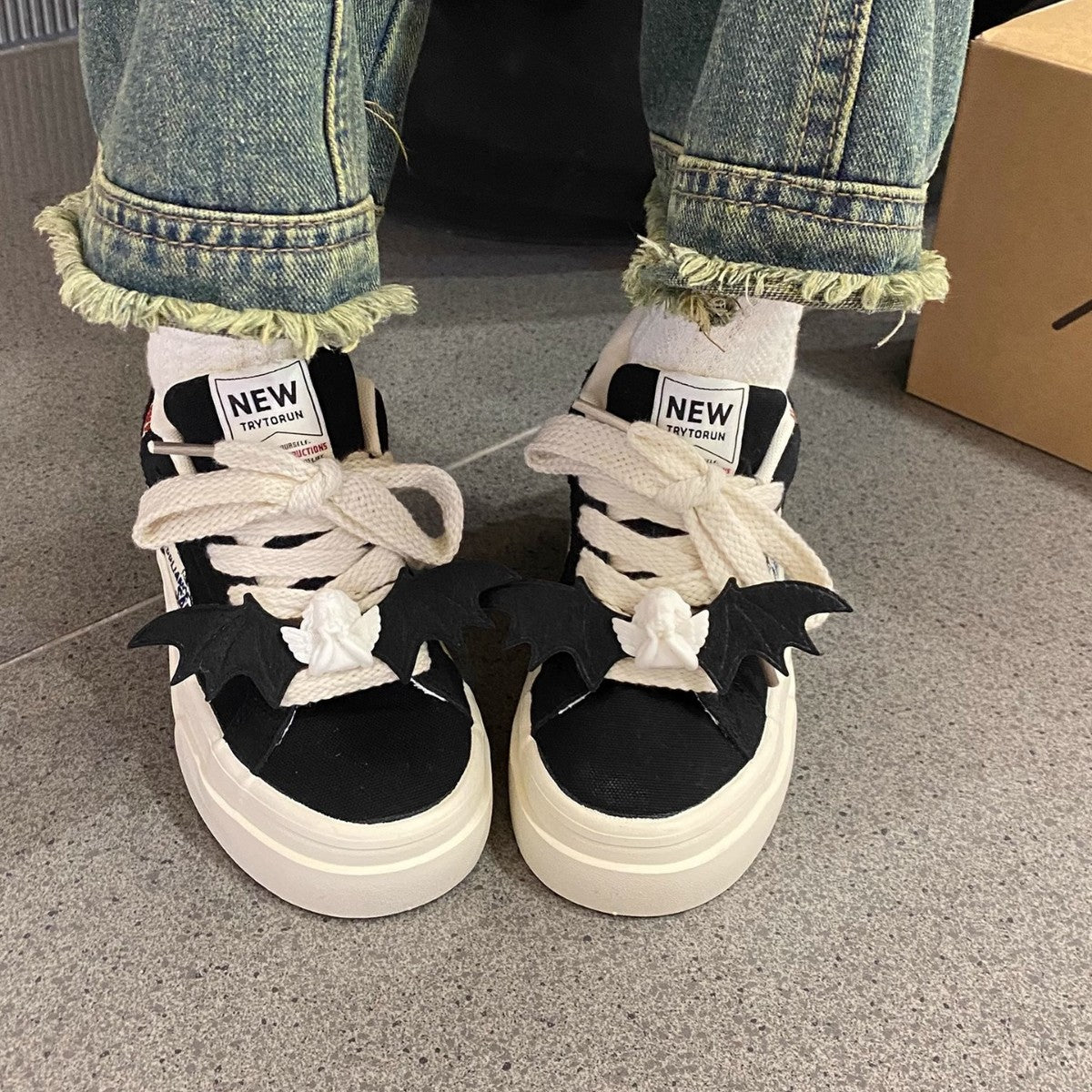 Damen Sneaker mit verspieltem Tiermotiv und dämpfender Sohle R&B
