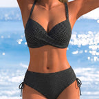 Damen-Bikini mit vorteilhaftem Push-Up-Effekt und seitlichen Knoten