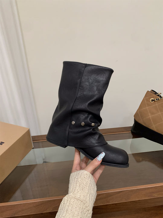 Damen modische Stiefel mit elegantem Faltenwurf und stylishen Druckknopfdetails R&B