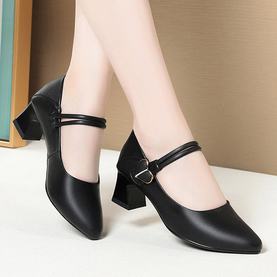Damen Mary Jane Pumps mit modischem Riemen und elegantem Herzdetail R&B