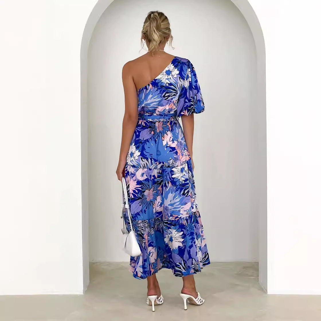 Damen Maxikleid mit verspieltem asymmetrischen Schnitt und Puffärmel R&B