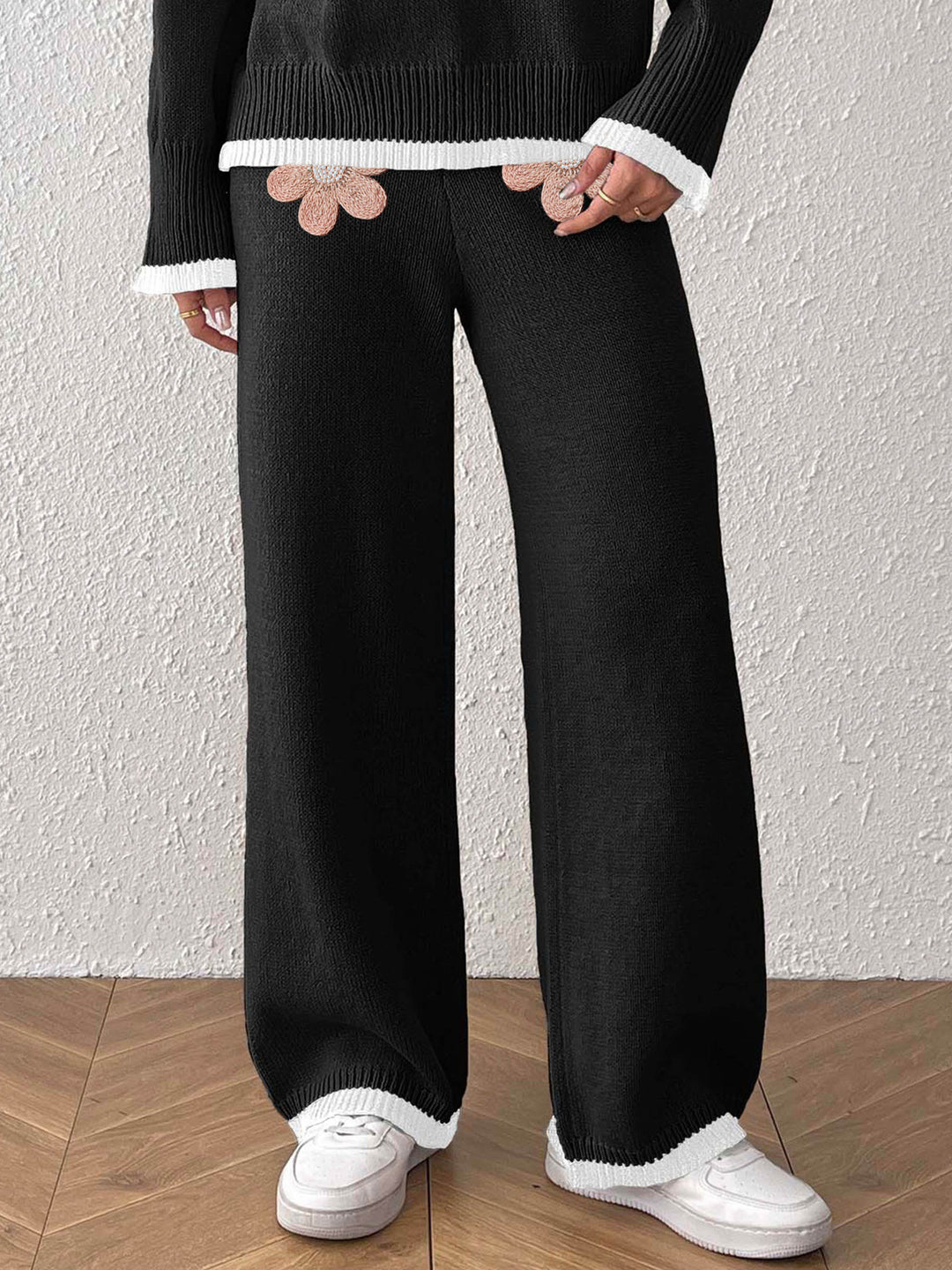 Damen bequeme Strickhose mit floralem Applikationsdesign R&B