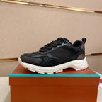 Damen sportive Freizeitsneakers mit atmungsaktiver Oberflächenstruktur und dämpfender Sohle R&B