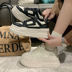 Damen Chunky Sneakers mit sportlichem Design und klobiger Sohle