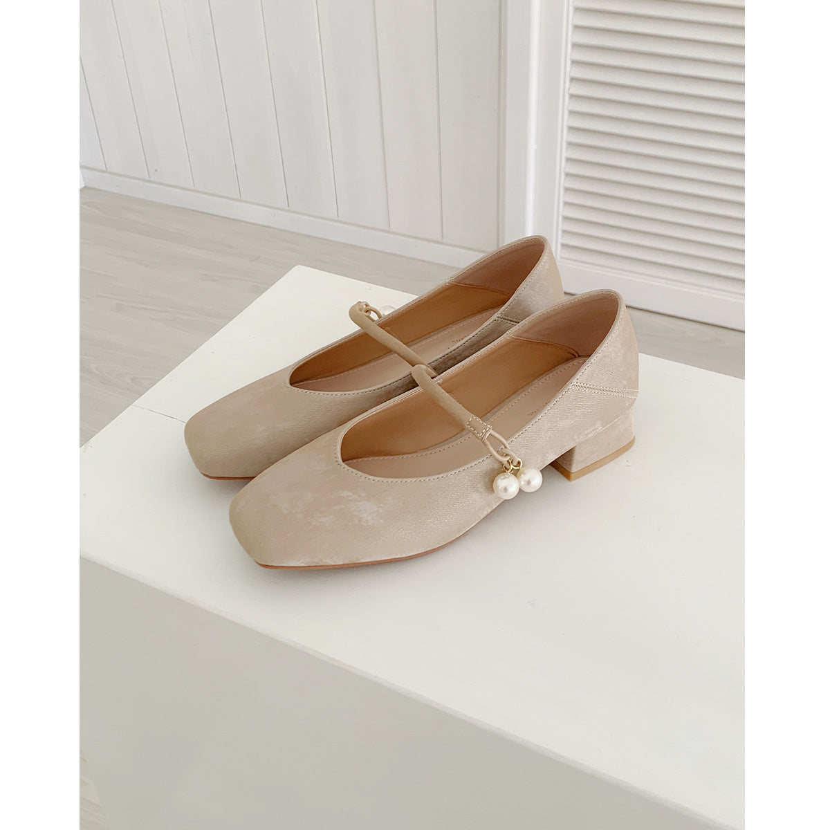 Damen Ballerinas mit Perlenschmuck und bequemem Blockabsatz