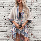 Damen stilvolle Poncho mit buntem Ethnomuster