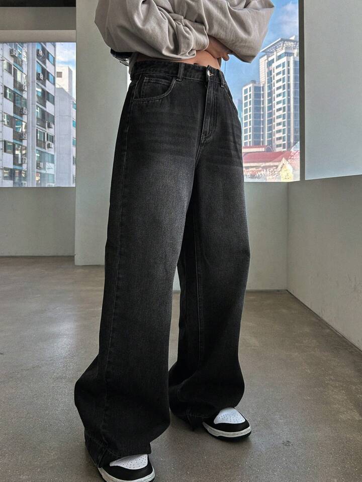 Damen Weite Jeanshose im modernem Schnitt mit elegantem Design R&B
