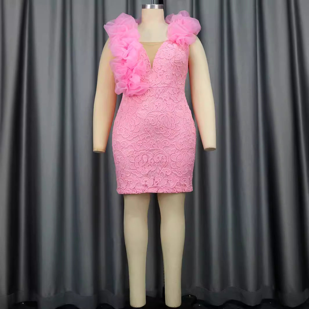 Damen Minimal Kleid mit luxuriöser Spitzenstickerei und Rüschen R&B