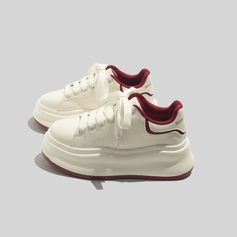 Damen Sneakers mit extrabreiter Komfortsohle und modernem Design