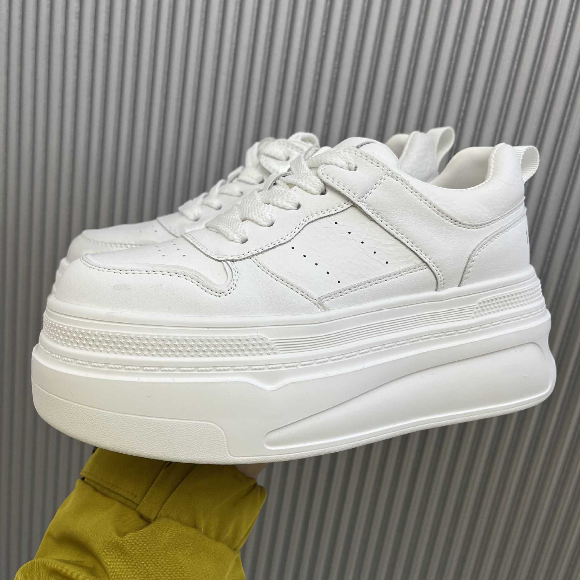 Damen Plattform Sneakers mit modernem Design und atmungsaktiver Netzstruktur R&B